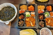 毎度色味が最悪だな　〜　【韓国】 「これで8000ウォンってあり得る？」…コストパフォーマンスが良い定食屋に賛辞が相次ぐ
