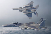 米メディア、沖縄に極超音速兵器を搭載可能なF-15EXを優先配備すべき
