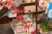【動画】陽キャさん、駄菓子屋で大暴れして批判殺到
