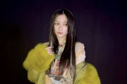 乃木坂４６・川﨑桜、個性的なコーデでステージに登場！ファンから多くの「いいね！」