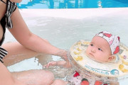 【画像】母ちゃんとプールきた！