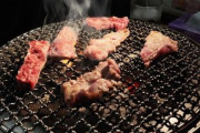 おまえらひとりで焼肉いけるんか？？？