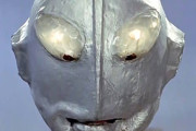 初代ウルトラマン１話で笑ってたけど