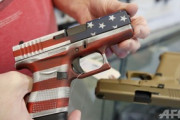 【新型肺炎】米国で銃の購入者が急増 「売り上げが8倍になった」