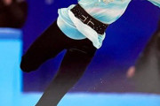 羽生結弦、プロとしての覚悟の瞬間を語る。「ジャンプの成否に関わらず、演技に価値を見出してくれる方がいるならプロとしてやっていける」。その気づきが「あの時点からプロだった」と思わせた。