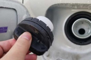 車の燃料タンクのキャップなくしたんやけどｗｗｗｗｗｗ