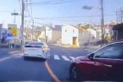 【動画】クラクションvsキチ◯イの交通トラブルが神奈川で撮影されるｗｗｗ