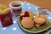 実際に食べられる！小さなハンバーガーセットを作る日本の子供向け玩具　海外の反応