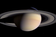 土星の衛星が新たに62個見つかり145個に、太陽系最多…木星の95個を抜く！