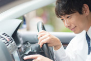 【絶望】営業ぼく、業務時間の半分が運転で潰れてる現実にガチで吐き気を催してしまう・・・・