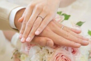 働く独身女性「結婚願望あり」7割、最も高い年代は？