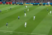 【動画】ロシアW杯のカバーニとスアレスのロングすぎるワンツー好きだわ…