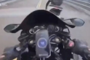 【動画】走り屋が先行のスクーターに猛スピードで突っ込む事故。