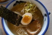 なんでラーメンにもやし入れるん