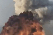 【画像】レバノンの大爆発、地面が消し飛ぶヤバイ規模だった