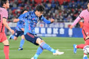 日本、宿敵・韓国に3発快勝！　代表デビューの山根が初ゴール、鎌田と遠藤が追加点