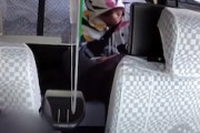 【愛知】タクシー代4300円を踏み倒して逮捕された20歳のクソガキの映像が公開される。これはウザすぎｗｗｗ