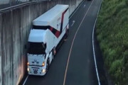 この日本のトラック運転手、達人すぎると外国人も驚嘆ｗｗｗｗ