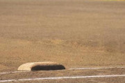 プロ野球の1塁コーチャーって何するんや