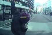 【動画】ドラレコ搭載車に当たり屋を仕掛けてしまった詐欺師ｗｗｗｗ