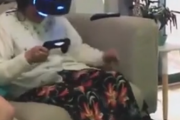 【事故】おばあさんがVRゲームをやった結果･･･　海外の反応