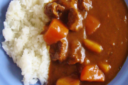 カレーの残りでお昼にカレーうどんしようと思ってたのに、旦那がお腹すいたからって1人で早めの昼食にカレーライスしてほとんど食べちゃった。簀巻きにして川に流してほしい…