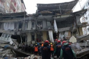 トルコ南部地震による死者が4300人超えとの報道・・・倒壊した建物は5000近くに・・・