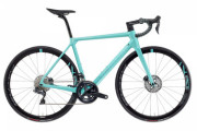 プロライダーのためのレーシングバイク。Bianchiが誇る渾身の1本。