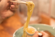 ラーメン屋で隣のおっさんが「ごちそうさん」と言って消えた。俺の会計の時になんと…