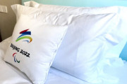 【悲報】海外選手、北京五輪選手村のベッドを称賛「東京五輪の段ボールベッドとは大違い！快適だ！」