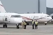 【動画】アブジャ国際空港でバリュージェット機が地上職員を轢きかける(@_@;)