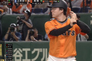 巨人・高梨、素手＆ベルト無しで打席へｗｗｗｗ 貧乏なのかな？