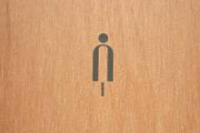 【悲報】トイレのピクトグラム、一線を越える