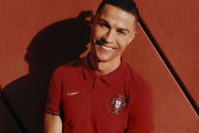 ポルトガル代表、EURO2020に向け「エレガントな」新ユニフォームを発表