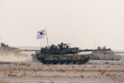 韓国陸軍のK-2ブラックパンサー戦車が砂漠で砲撃…カタールで共同軍事演習を実施！