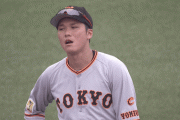 【GIF】ヤクルト戦(2回戦) で山田哲人にホームランを打たれた時の巨人･坂本勇人…