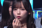 【日向坂46】新規ホイホイ齊藤京子、全国放送で生リップ塗りを披露【ベストアーティスト2020】
