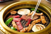 夫婦で焼肉食べ放題行ったんだが全然肉の気分じゃなかったからビビンバやらサラダやエビやら肉以外の物を食べてたら妻に「頭おかしいわ」って言われて喧嘩になった