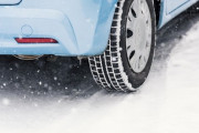 ノーマルタクヤで雪道を走る行為