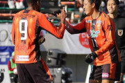 【J1第39節】レノファ山口、北九州に4発勝利で連敗7でストップ！高井和馬＆イウリがともに2得点