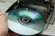 CDは必要？不要？…年間ランキングに見るチャートの行方