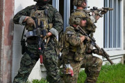 韓国陸軍特殊戦司令部隊員と米陸軍グリーンベレーが二国間訓練を実施！