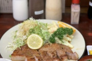 ポークソテー定食(800円)頼んだんだが、ポークソテーってなんだよ(´･ω･`)