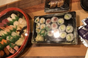【画像】寿司の出前が到着しましたよ！！！！！