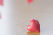 わい「結婚しようかなぁ」結納金「100万円です」指輪「20万円です」結婚式「300万円です」