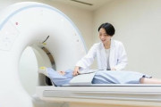 【悲報】金属製の鎖をつけた男が『MRI』に入った結果・・・・・・