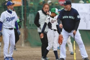 【画像】立浪和義さんの弾丸ライナーが直撃した少年に駆け寄る清原和博さん