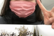 松本わかなちゃんが伊勢れらぴに写真集に名前とサインを書いてもらってテンションMAX！！！！！！！！！！！！！！