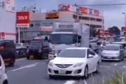 海外「世界中がこうするべきだ」日本の道路で見られるジッパー合流を見た海外の反応