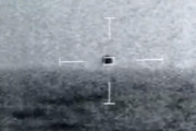 【更新】アメリカ海軍のオマハから撮影された海中に飛び込むUFO